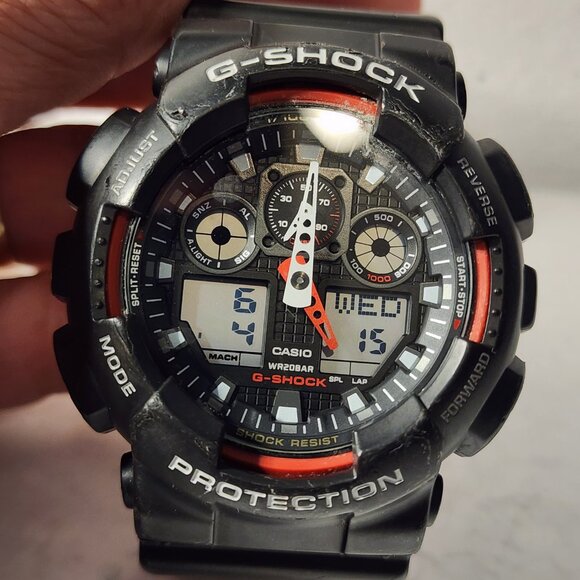 Casio G Shock black and red GA 100 - Picture 3 of 10